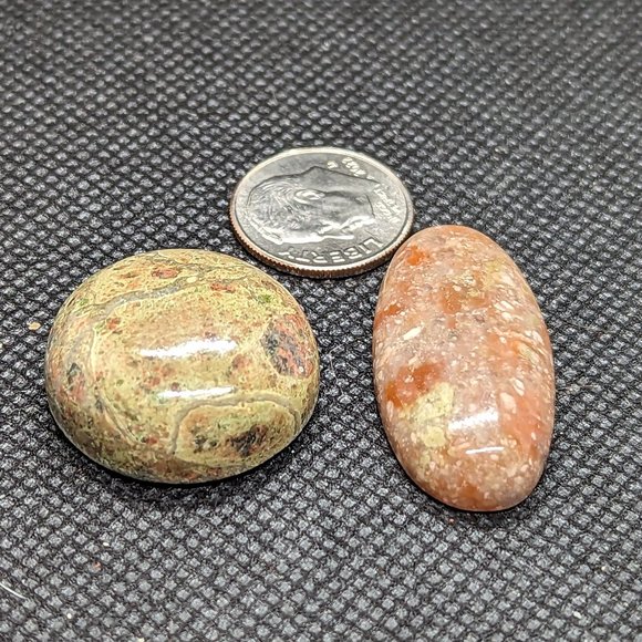 Two large cabochons - Picture 1 of 2